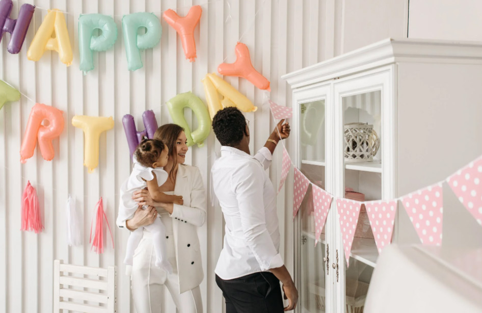 how to decorate a birthday room